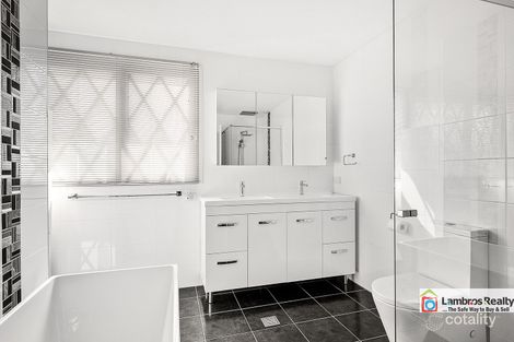 Property photo of 11 Hawkesworth Place Cherrybrook NSW 2126