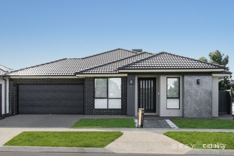 61 Bingham Cct, Thornhill Park, VIC 3335