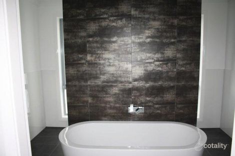 Property photo of 7 Nithsdle Street Cameron Park NSW 2285