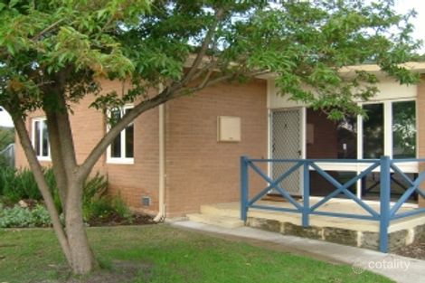 17 Abingdon Pl, Kelmscott, WA 6111