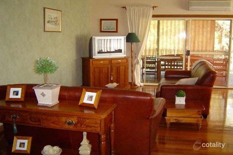 Property photo of 18 Clayton Crescent Kotara NSW 2289