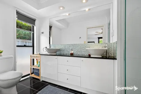 Property photo of 129 Coutts Street Bulimba QLD 4171