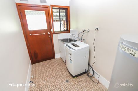 Property photo of 22 Pinaroo Drive Glenfield Park NSW 2650