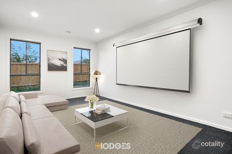 Property photo of 19 Pump House Crescent Clyde VIC 3978