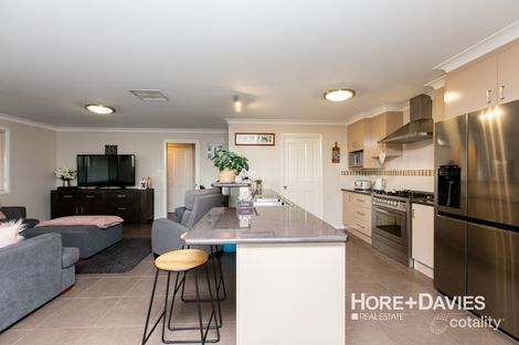 Property photo of 3 Florey Street Lloyd NSW 2650