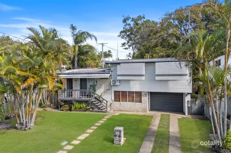 Property photo of 2 Coral Avenue Labrador QLD 4215