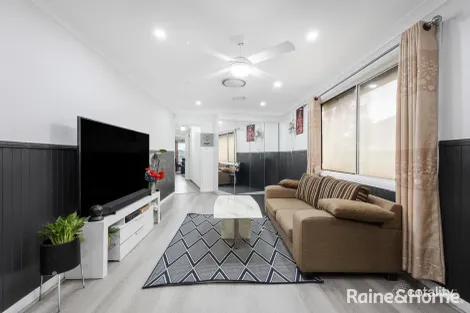 Property photo of 10 Lucena Crescent Lethbridge Park NSW 2770