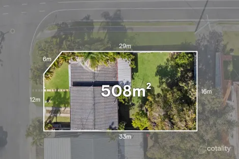 Property photo of 2 Coral Avenue Labrador QLD 4215