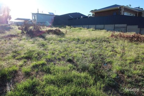 Property photo of 3 Heath Drive Clare SA 5453