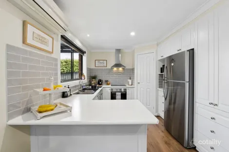 Property photo of 2 Modestino Place Mitchell Park VIC 3355