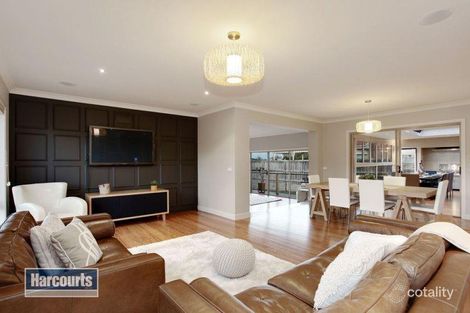 Property photo of 1 Chateau Close Croydon VIC 3136
