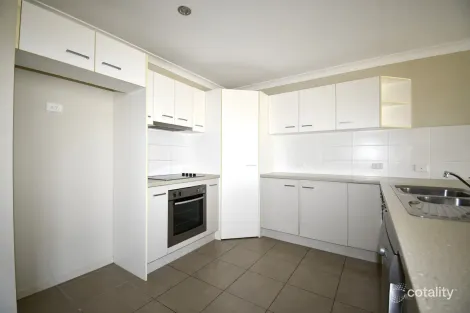 Property photo of 26 Leichhardt Drive Gracemere QLD 4702