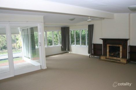 Property photo of 11 Wybelenna Street Brookfield QLD 4069