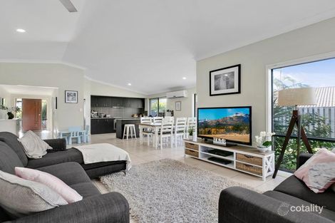 Property photo of 10 Bimberi Row Pacific Pines QLD 4211
