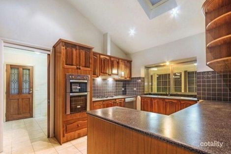 Property photo of 7 Stonehaven Court Mooroolbark VIC 3138