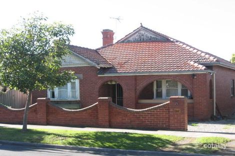 44 Pine St, Reservoir, VIC 3073