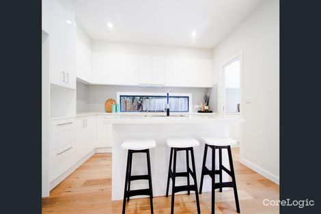Property photo of 1/16 Manuka Road Berwick VIC 3806