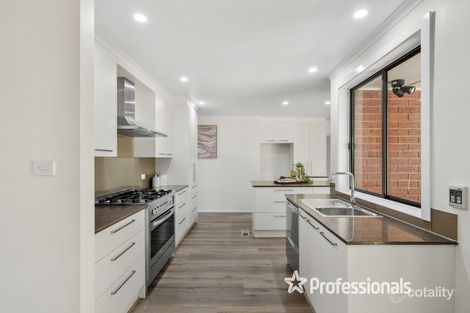 Property photo of 46 Quinn Crescent Mount Evelyn VIC 3796