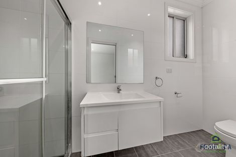 17 Bangor St, Guildford, NSW 2161