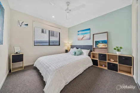 Property photo of 27 Dalby Street Holmview QLD 4207