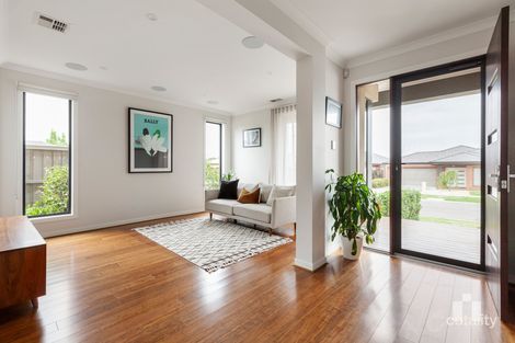 Property photo of 9 Kaneky Road Doreen VIC 3754