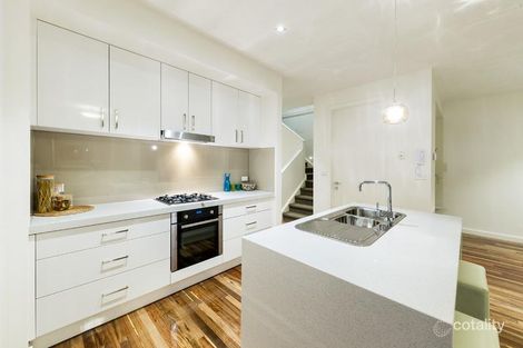 Property photo of 24 Wooddale Grove Donvale VIC 3111