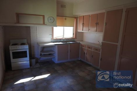 Property photo of 8 Dwyer Street Moe VIC 3825