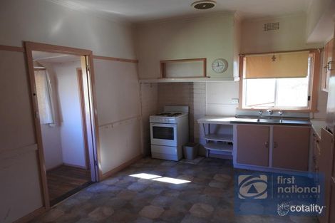 Property photo of 8 Dwyer Street Moe VIC 3825