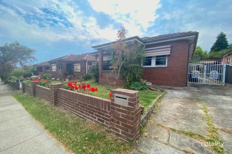 11 Warren Pde, Punchbowl, NSW 2196