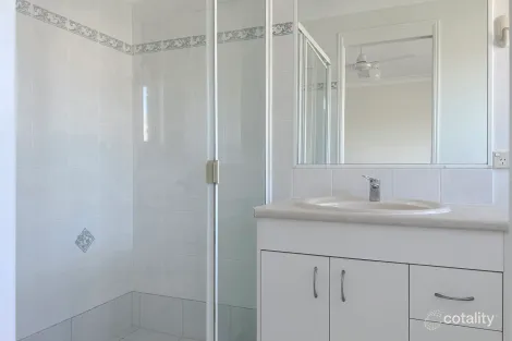 Property photo of 3 Oxford Place Urraween QLD 4655