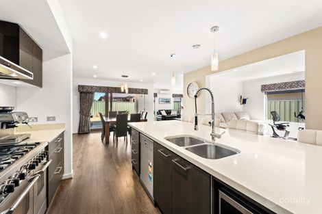 Property photo of 18 Ivy Leaf Road Pakenham VIC 3810