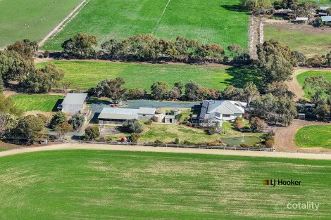 Property photo of 380 Mitchell Road Echuca Village VIC 3564