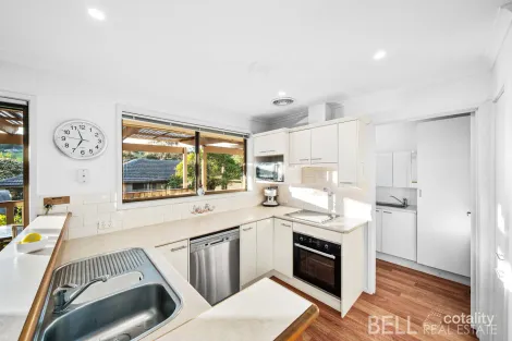 Property photo of 7 Forest Street Yarra Glen VIC 3775