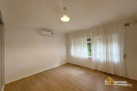 Property photo of 27 Peter Crescent Greenacre NSW 2190