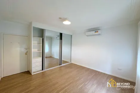 Property photo of 27 Peter Crescent Greenacre NSW 2190