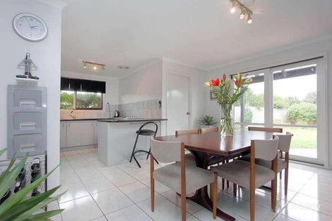 18 Flora Rd, Mount Martha, VIC 3934