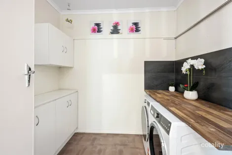 Property photo of 21 North Terrace Boulder WA 6432