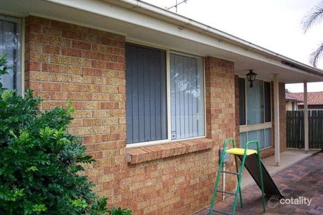 2/15 Shannon Pl, Kearns, NSW 2558
