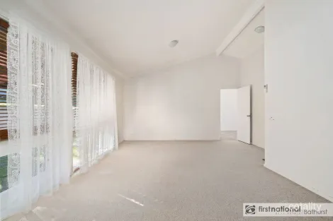 Property photo of 6 De Clouett Place Windradyne NSW 2795