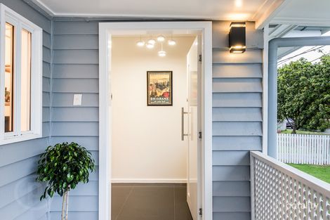 Property photo of 9 Cyril Street Camp Hill QLD 4152