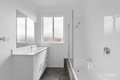 Property photo of 36-36A Middle Road Devonport TAS 7310