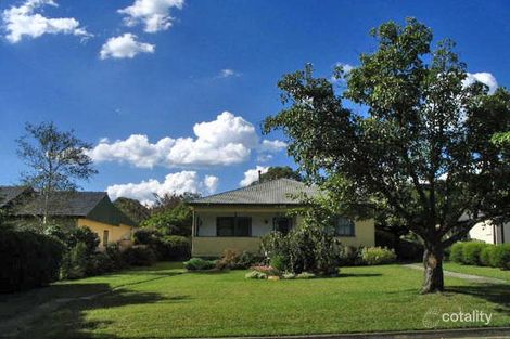19 Sunset Point Dr, Mittagong, NSW 2575