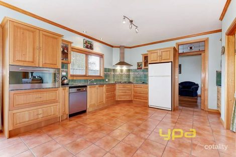 Property photo of 8 Voltaire Court Hoppers Crossing VIC 3029