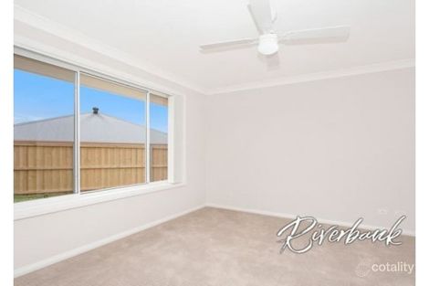 Property photo of 40 Glory Road Glenfield NSW 2167