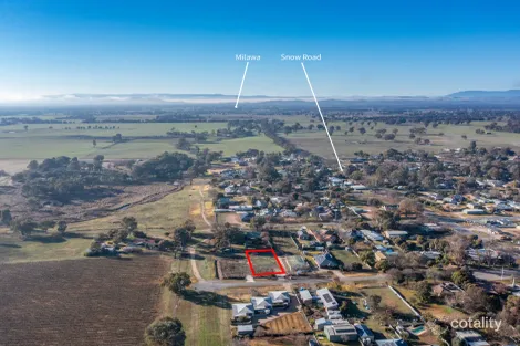 Property photo of 31 Shadforth Street Oxley VIC 3678