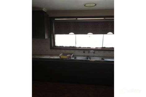 Property photo of 16 Walpole Avenue Rosebud VIC 3939