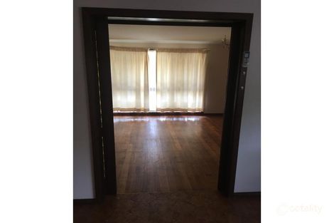 Property photo of 16 Walpole Avenue Rosebud VIC 3939