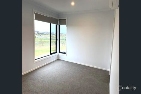 Property photo of 34 Heathwren View Werribee VIC 3030