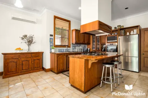 Property photo of 233 Buckley Street Aberfeldie VIC 3040