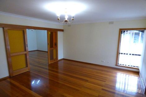 Property photo of 5 Woodleigh Street Thomastown VIC 3074